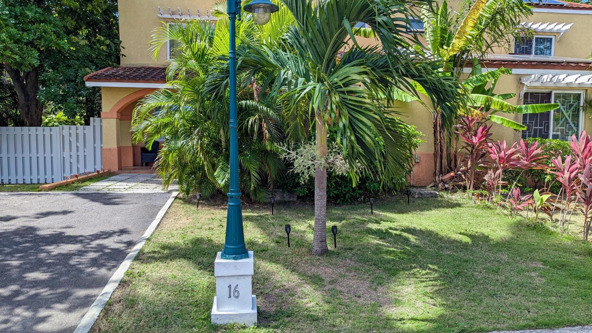 Mobay Las Palmas Montego Bay Exteriör bild