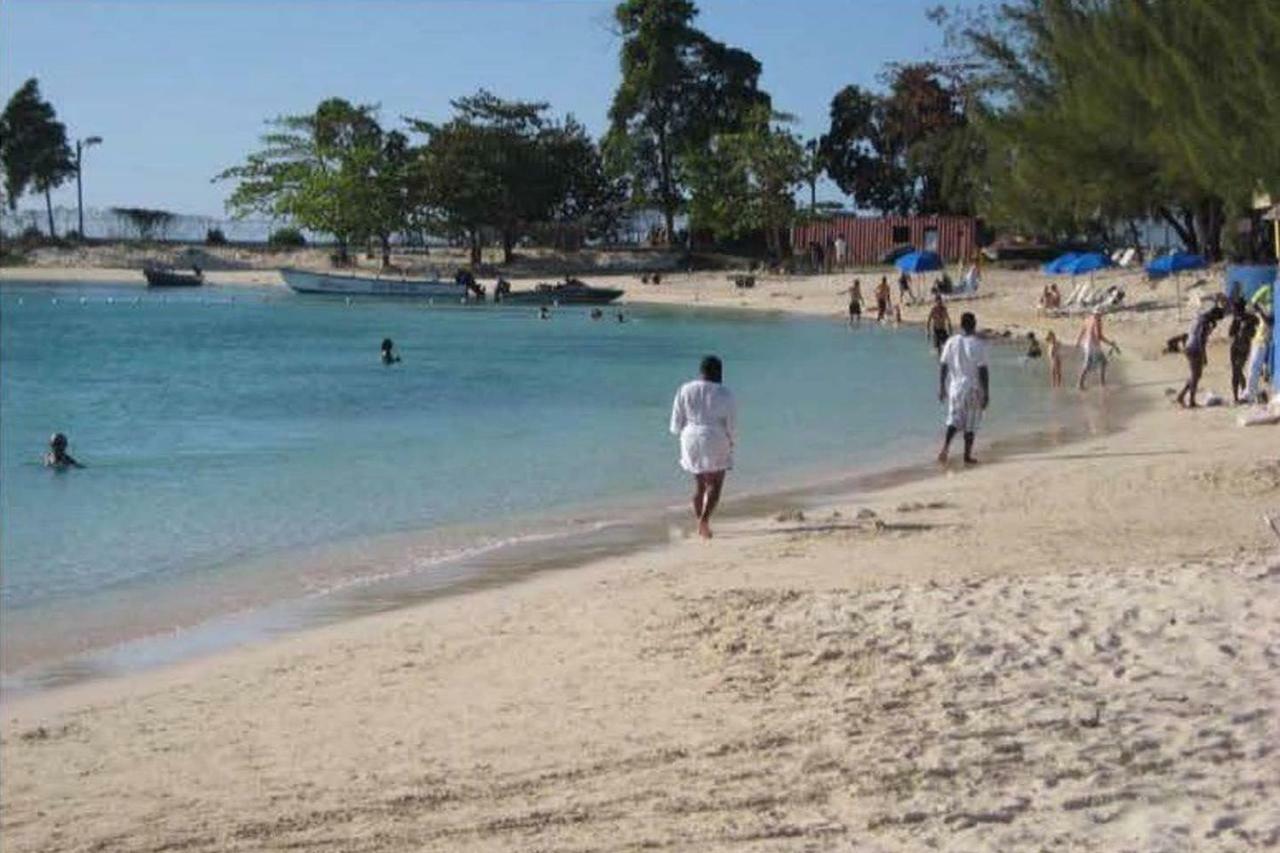 Mobay Las Palmas Montego Bay Exteriör bild